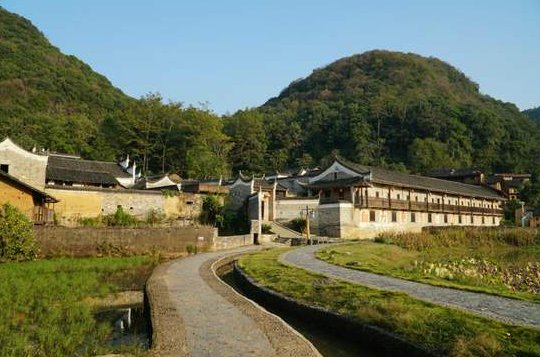 宝镜何家大院 宝镜何家大院