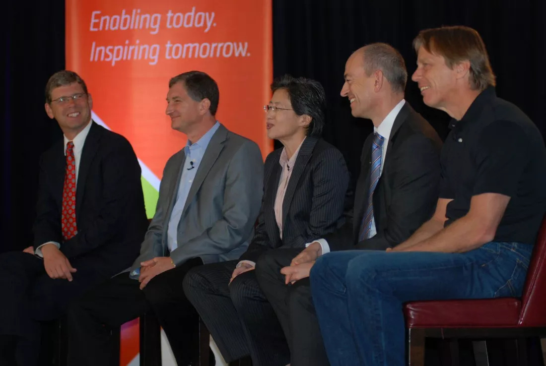 罗里·里德（最左边）、苏丽姿（中间）、吉姆·凯勒（最右边）