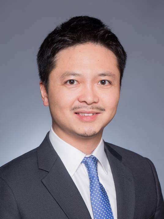 李文龙