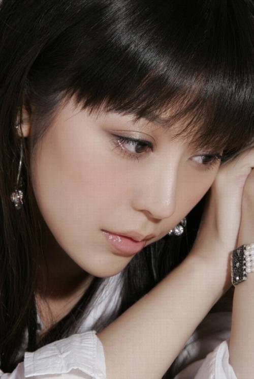 佰灵