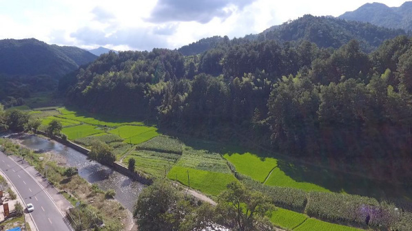 边溪村风光