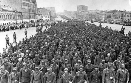 1944年7月17日，5万多德国中央集团军群俘虏被押送到莫斯科