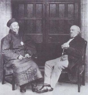 1896年，李鸿章与前英国首相威廉·尤尔特·格莱斯顿合影