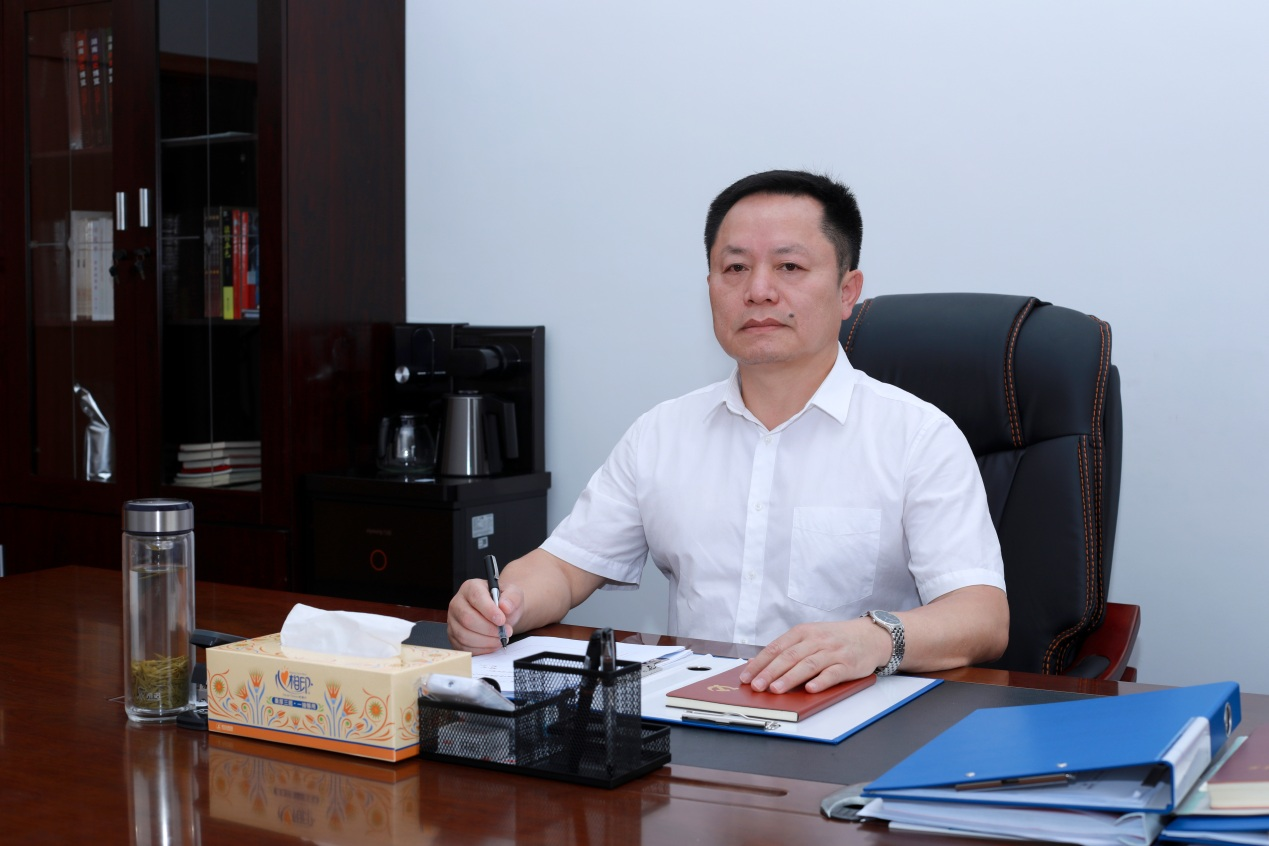 陈德谦同志工作照