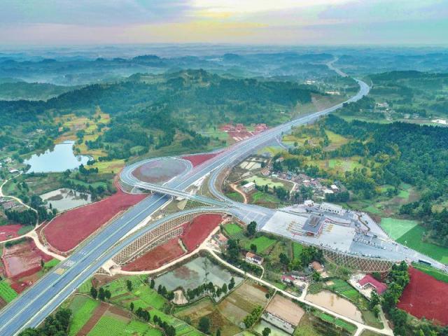 资安潼高速公路