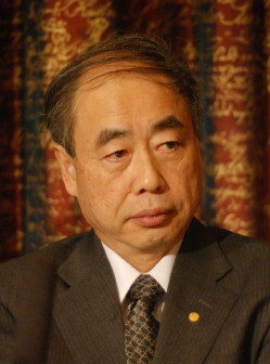 2008年诺贝尔物理奖得主，名古屋大学博士小林诚