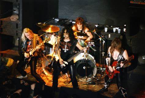 Slayer在演出现场，1980年代