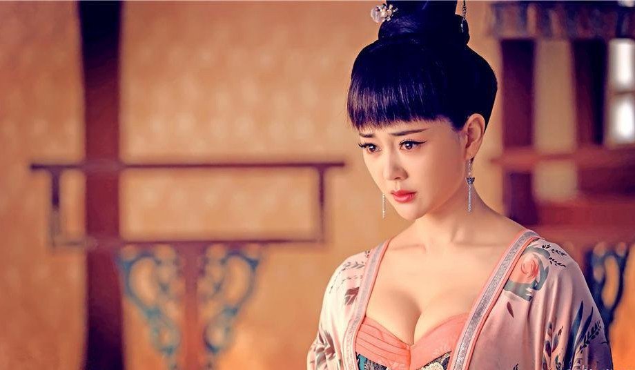 《武媚娘传奇》中饰演郑婉言