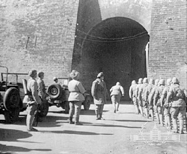  1949年1月31日，北平换防，和平解放。 