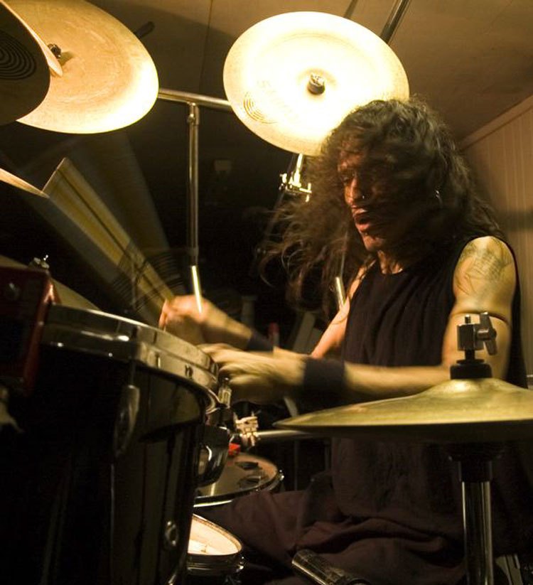 鼓手Pete Sandoval，“Blast Beat之父”
