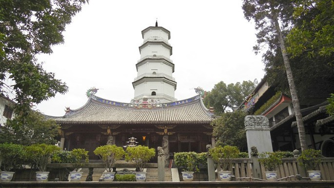 白塔