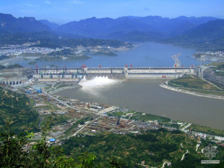 三峡水电站