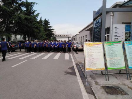 环秀街道开展安全生产宣传咨询日活动
