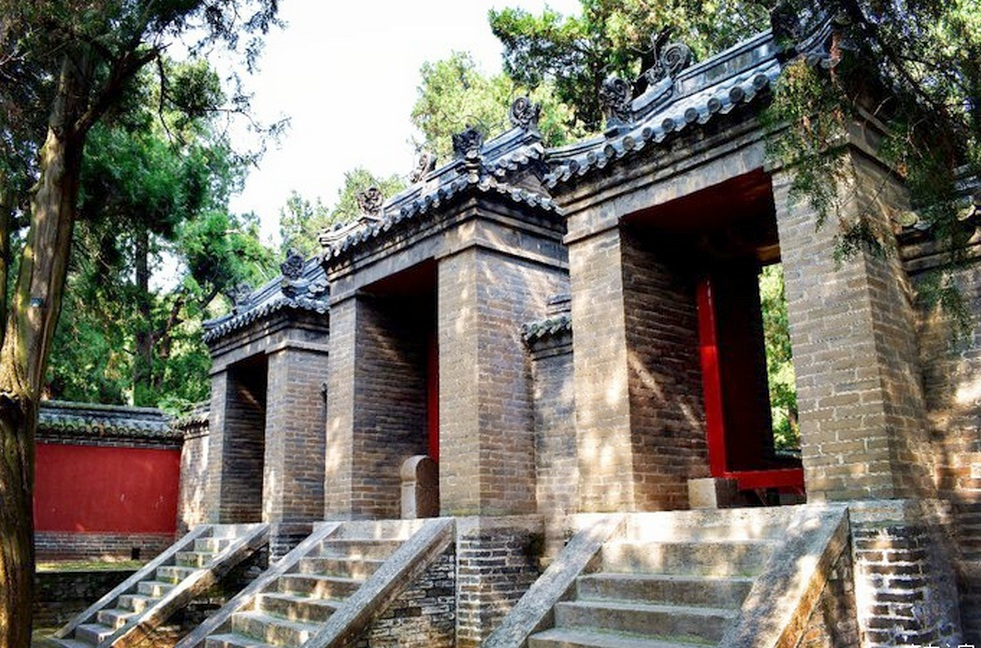 启圣门