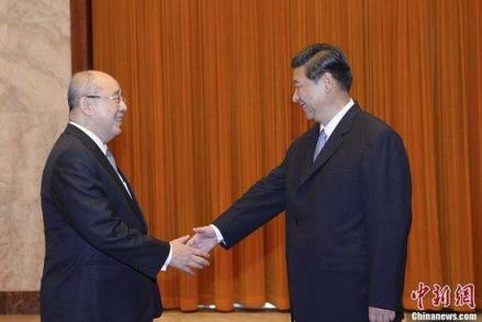 习近平会见吴伯雄