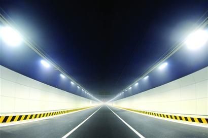 青岛胶州湾隧道内部图4