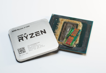 拆开晶粒并打磨掉封装的Ryzen 3 1200