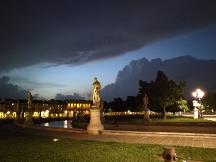 Prato della Valle 夜景