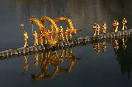 碇步龙