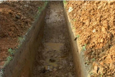 窑头古城遗址南面城壕试掘现场