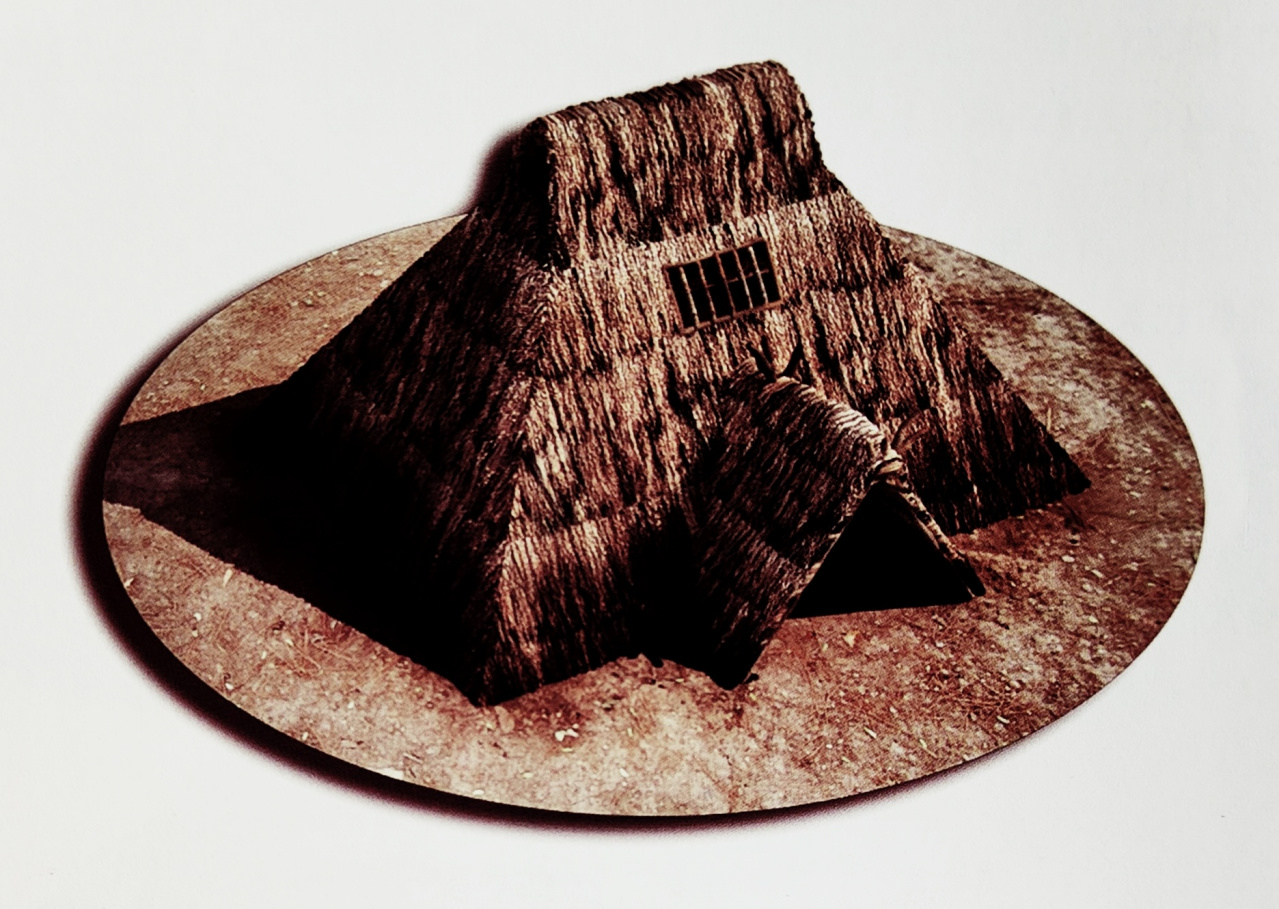 北首岭遗址房屋还原图 