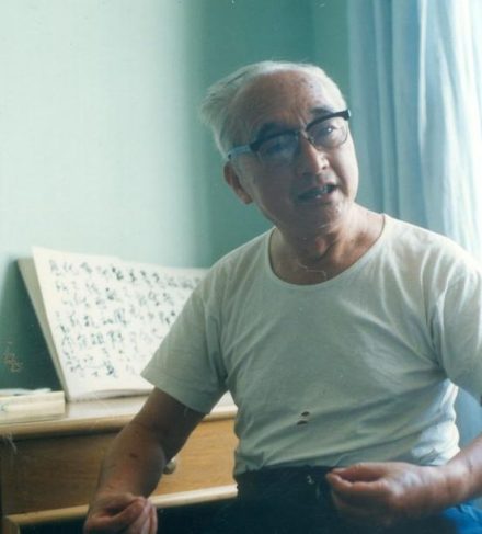 王朝闻