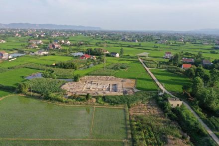  孙家岗遗址地貌环境与发掘区