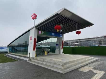 句容站2号出入口