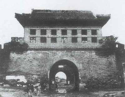 老照片：从来未曾存在的建国门城楼