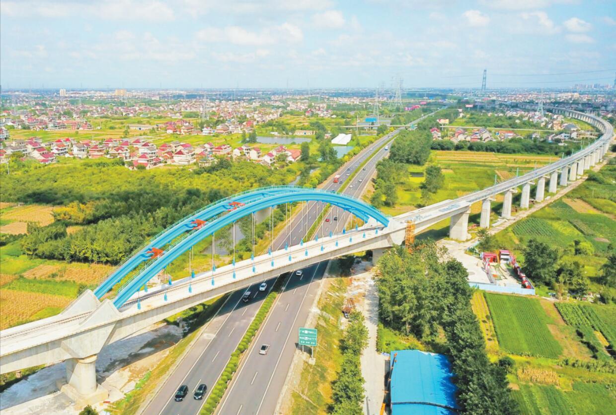宁启铁路新江海河特大桥跨G40高速段132米连续梁（许丛军） 