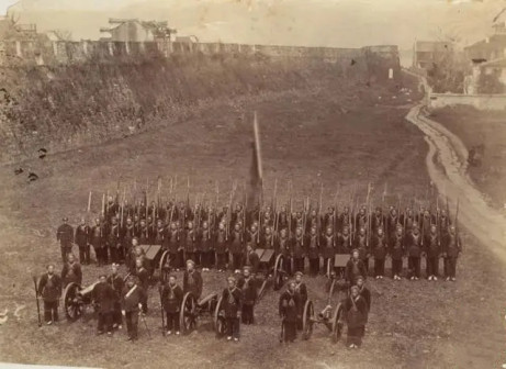 1878-1880年卫安勇在和义门外训练