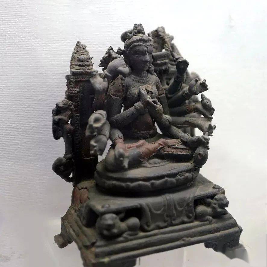 那烂陀寺准提菩萨坐像，合金铜