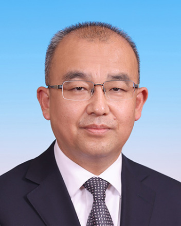 于英杰同志