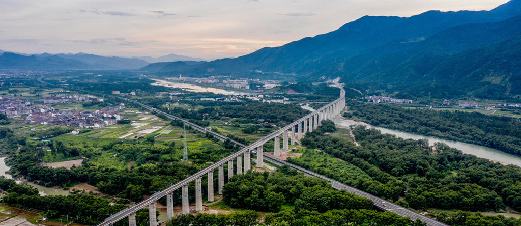 杭温高速铁路仙居特大桥
