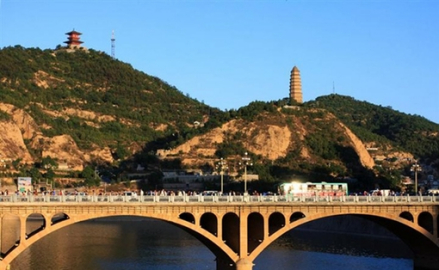 宝塔山