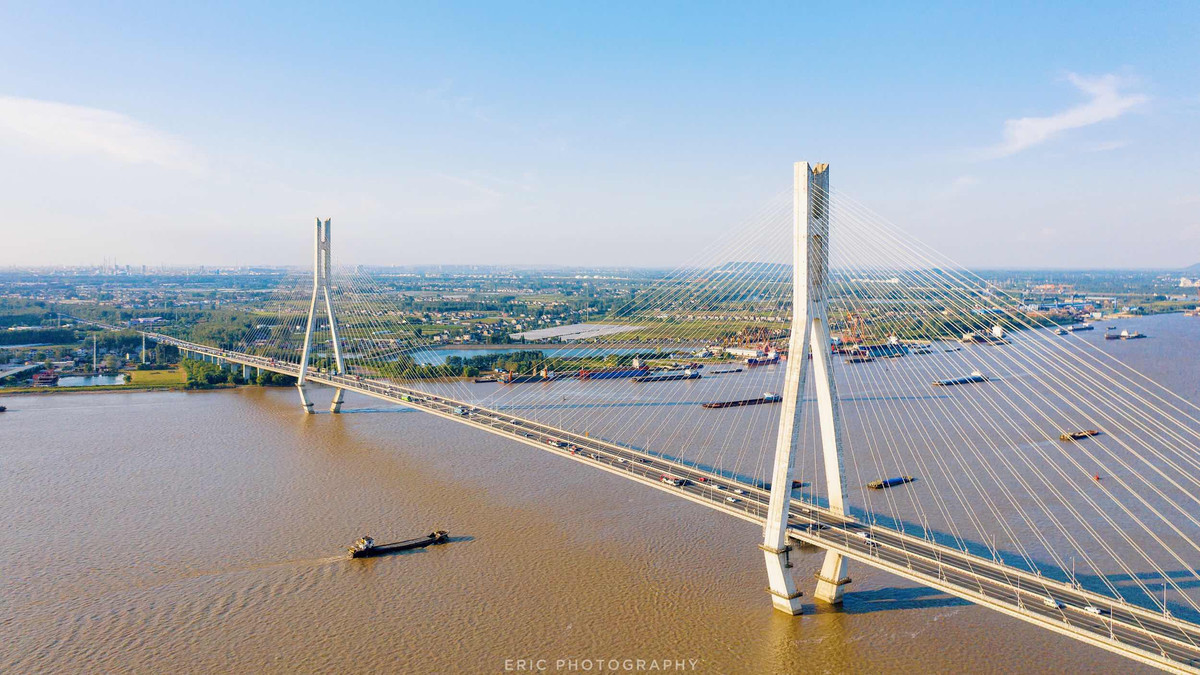 南京八卦洲长江大桥远眺图