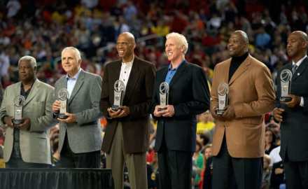 罗伯特森入选NCAA“疯狂三月”15大巨星