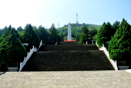 “四八”烈士陵园