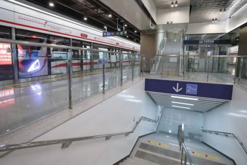 1、2号线换乘通道