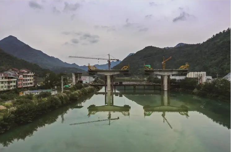 杭温高速铁路花坦溪特大桥