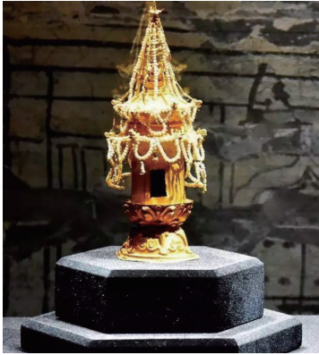 须弥座双重檐金舍利塔