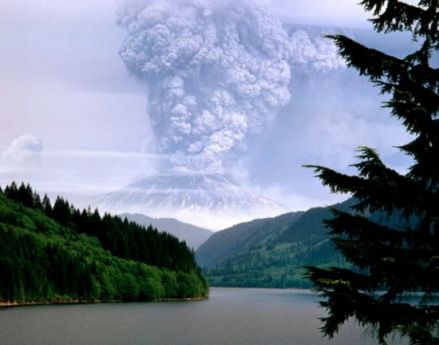 圣海伦斯火山爆发