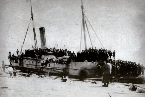 1895年2月，“镇东”型蚊子船。