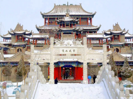 雪中高庙