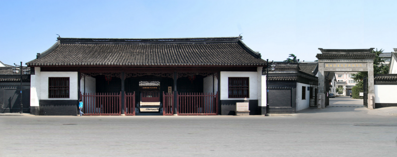 书院校区大门