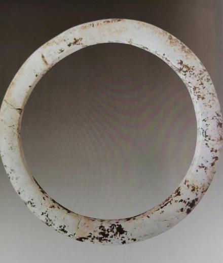 草帽山遗址出土玉环