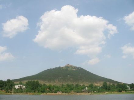 唐梓山