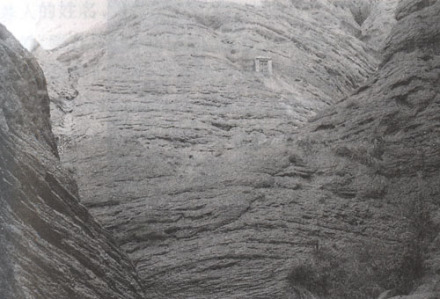 阿艾石窟：深隐千年的极乐世界