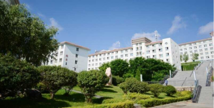 东校区