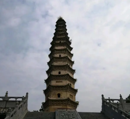 乾明寺塔